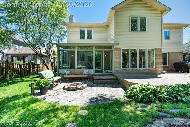 44105 Dunham Court, Clinton Charter Township, MI 48038