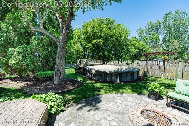 44105 Dunham Court, Clinton Charter Township, MI 48038