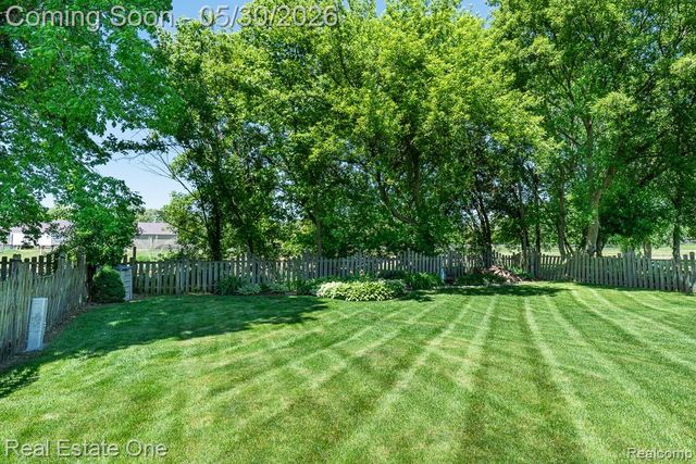 44105 Dunham Court, Clinton Charter Township, MI 48038