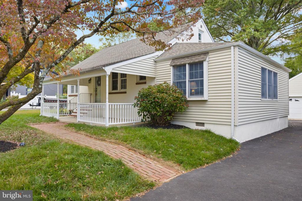 111 E ENDFIELD RD, Feasterville Trevose, PA 19053