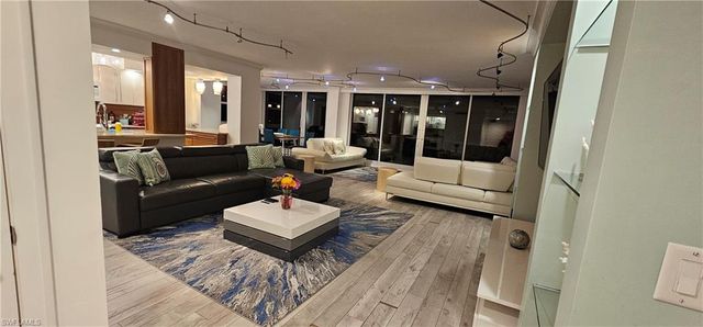 10691 Gulf Shore DR E # 1101, Naples, FL 34108