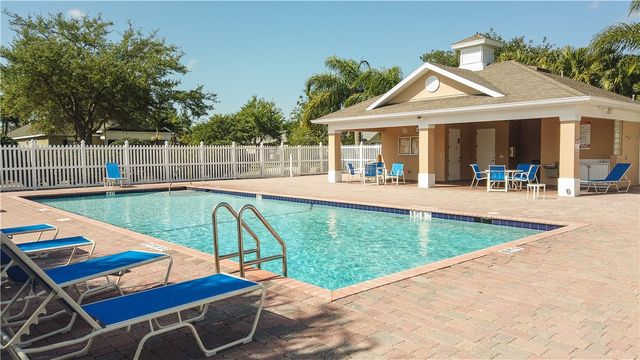 1340 Caddy Court, Vero Beach, FL 32966