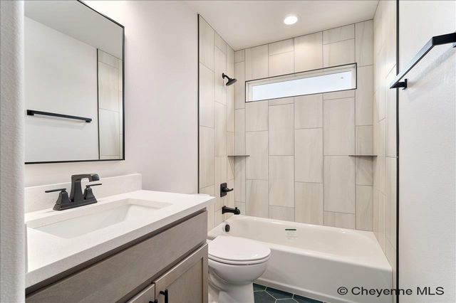 3221 BEVANS ST, Cheyenne, WY 82001