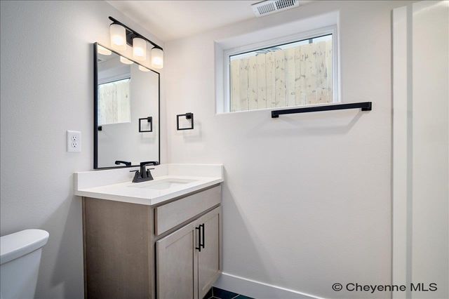 3221 BEVANS ST, Cheyenne, WY 82001