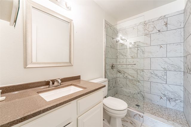 2505 Wedglea 203, Dallas, TX 75211