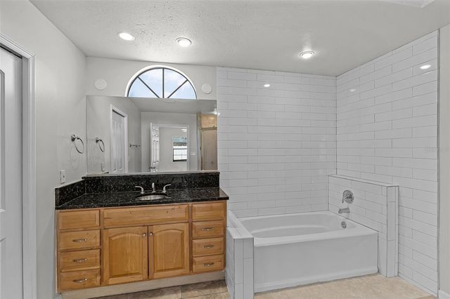 996 BIG OAKS DRIVE, Oviedo, FL 32765