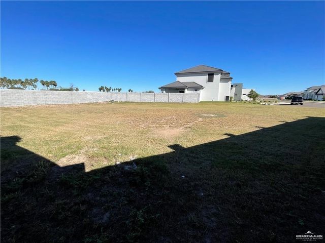 2809 W Duke Drive, Edinburg, TX 78539