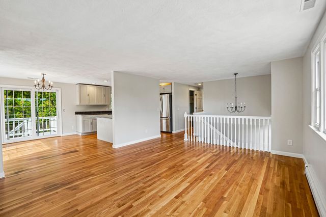 7 Nirvana Dr, Saugus, MA 01906