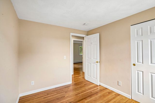 7 Nirvana Dr, Saugus, MA 01906