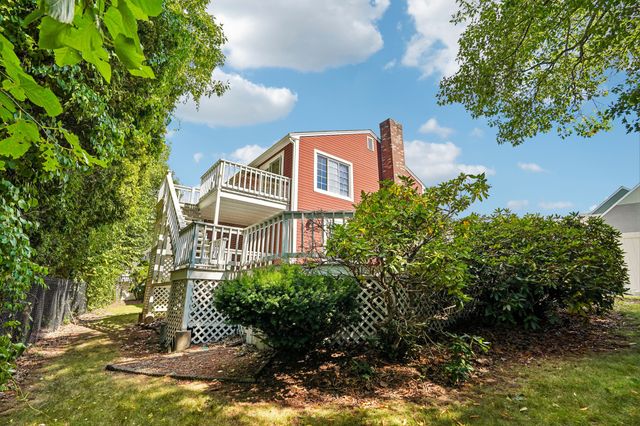 7 Nirvana Dr, Saugus, MA 01906