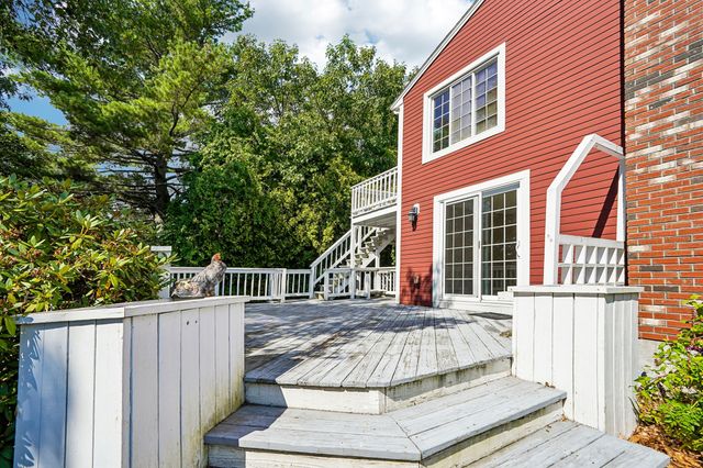 7 Nirvana Dr, Saugus, MA 01906
