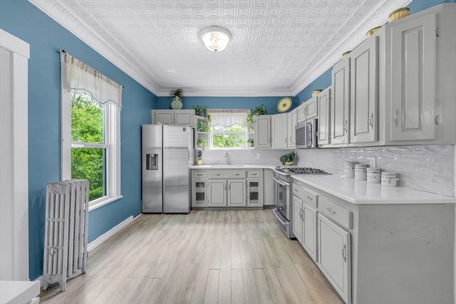 21 Orchard St, Southbridge, MA 01550