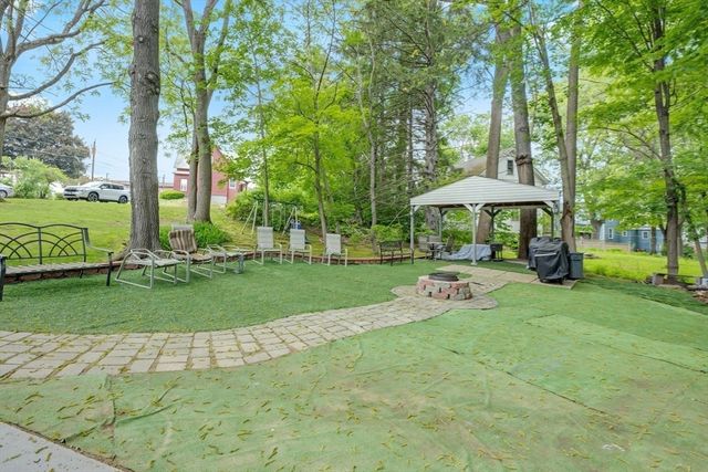 21 Orchard St, Southbridge, MA 01550