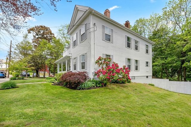 21 Orchard St, Southbridge, MA 01550