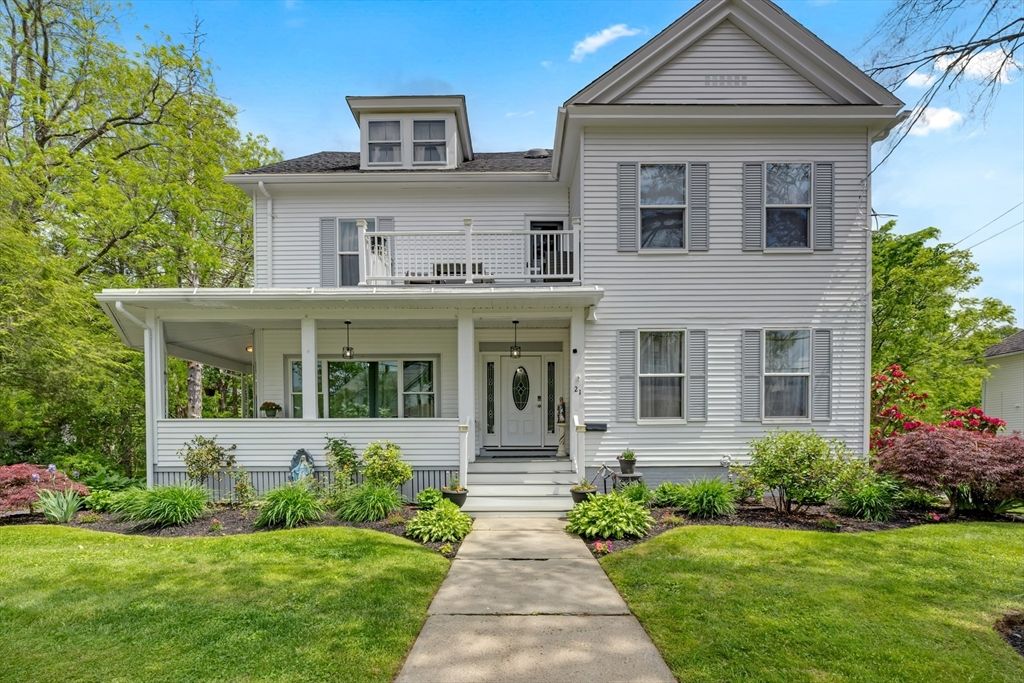 21 Orchard St, Southbridge, MA 01550