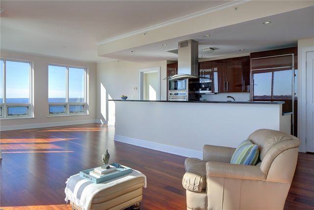 1 Tower Drive 1802, Portsmouth, RI 02871