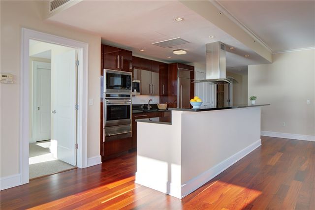 1 Tower Drive 1802, Portsmouth, RI 02871