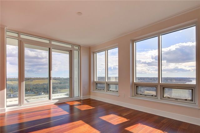 1 Tower Drive 1802, Portsmouth, RI 02871