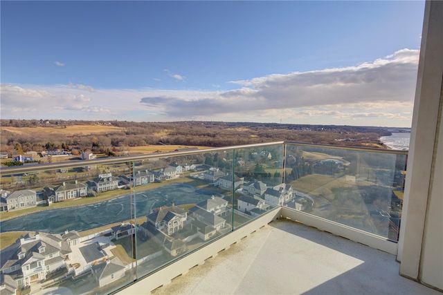 1 Tower Drive 1802, Portsmouth, RI 02871