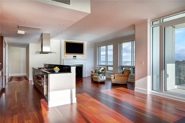 1 Tower Drive 1802, Portsmouth, RI 02871