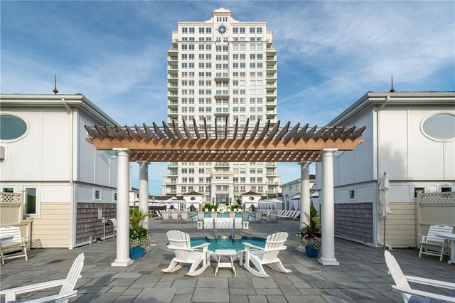 1 Tower Drive 1802, Portsmouth, RI 02871