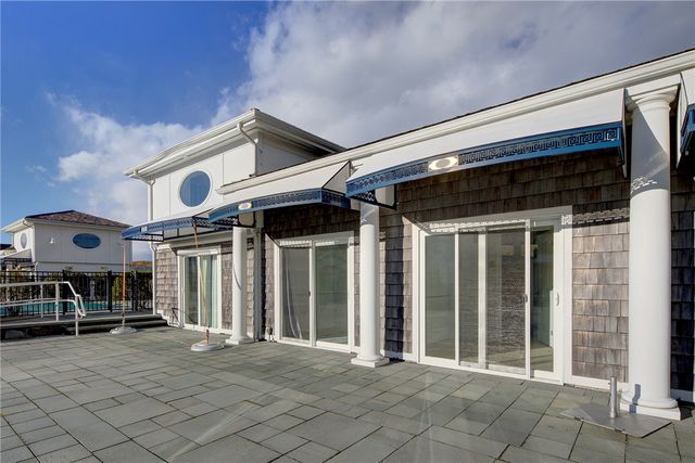 1 Tower Drive 1802, Portsmouth, RI 02871