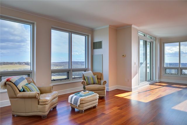 1 Tower Drive 1802, Portsmouth, RI 02871