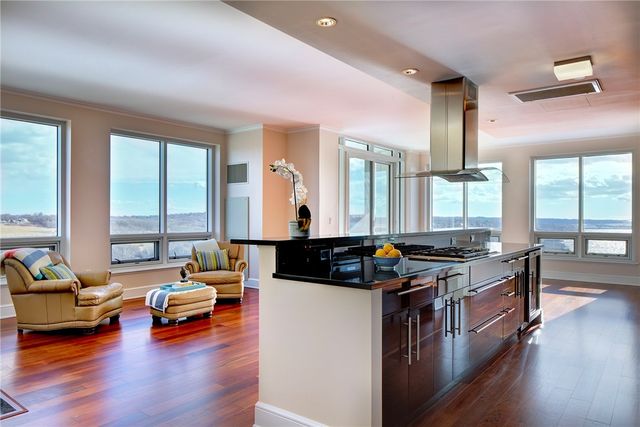 1 Tower Drive 1802, Portsmouth, RI 02871