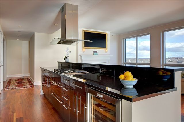 1 Tower Drive 1802, Portsmouth, RI 02871
