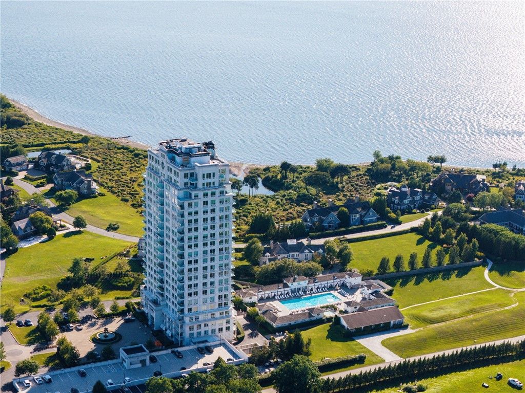 1 Tower Drive 1802, Portsmouth, RI 02871