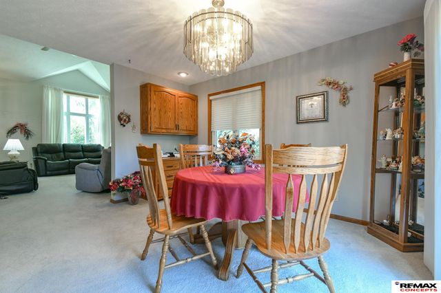 7432 Grand Oaks Drive, Lincoln, NE 68516