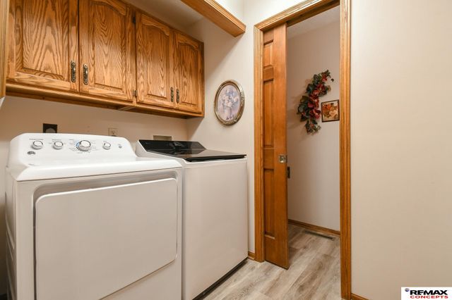 7432 Grand Oaks Drive, Lincoln, NE 68516