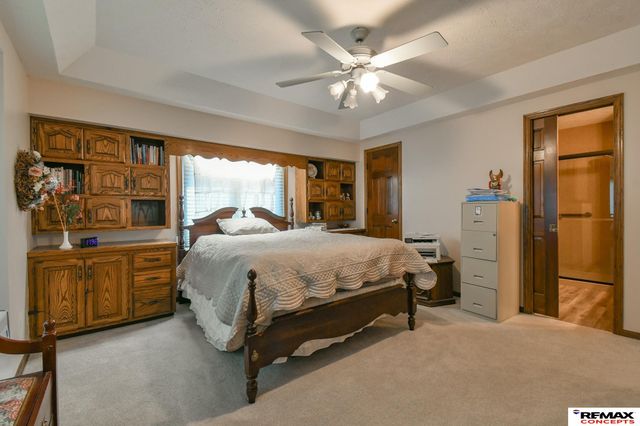 7432 Grand Oaks Drive, Lincoln, NE 68516