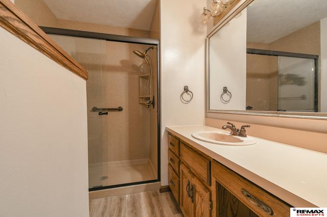 7432 Grand Oaks Drive, Lincoln, NE 68516