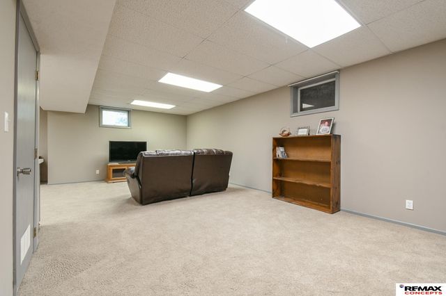 7432 Grand Oaks Drive, Lincoln, NE 68516