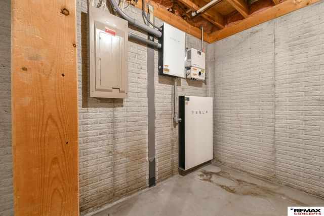 7432 Grand Oaks Drive, Lincoln, NE 68516