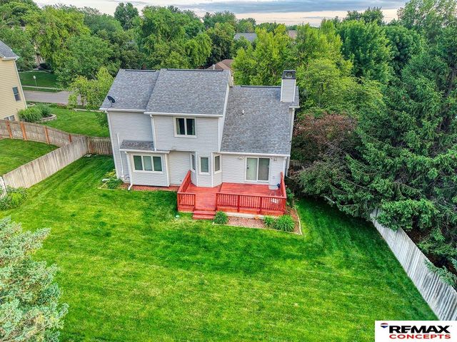7432 Grand Oaks Drive, Lincoln, NE 68516
