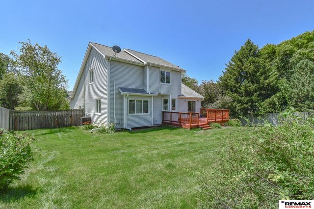 7432 Grand Oaks Drive, Lincoln, NE 68516