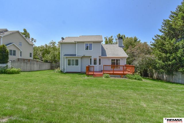 7432 Grand Oaks Drive, Lincoln, NE 68516