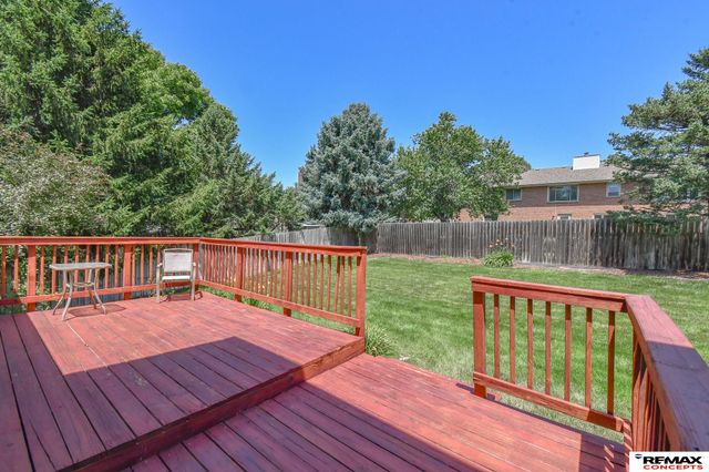 7432 Grand Oaks Drive, Lincoln, NE 68516