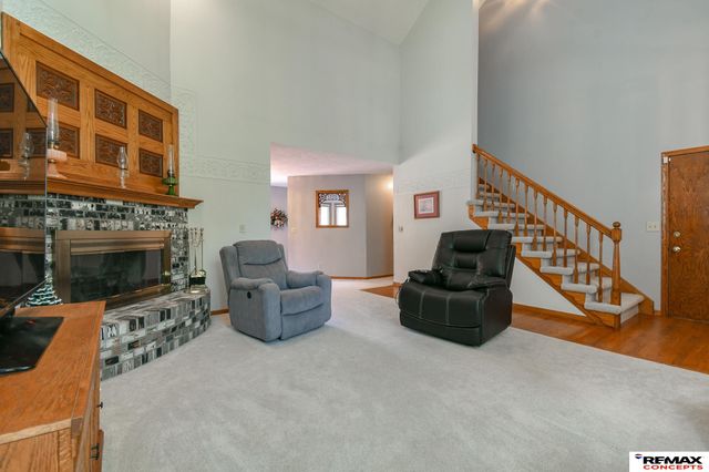 7432 Grand Oaks Drive, Lincoln, NE 68516