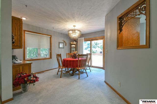 7432 Grand Oaks Drive, Lincoln, NE 68516