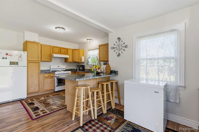 7219 Main, Smiths Creek, MI 48074