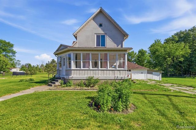 7219 Main, Smiths Creek, MI 48074