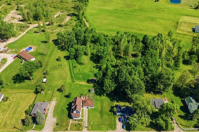 7219 Main, Smiths Creek, MI 48074