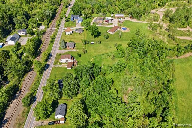 7219 Main, Smiths Creek, MI 48074