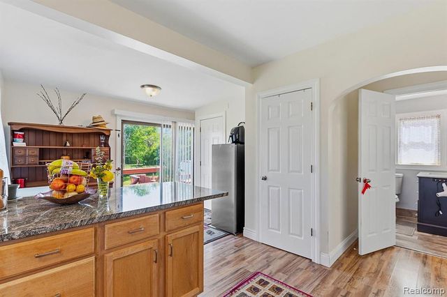 7219 Main, Smiths Creek, MI 48074
