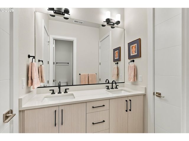 309 W FIR Loop, Washougal, WA 98671