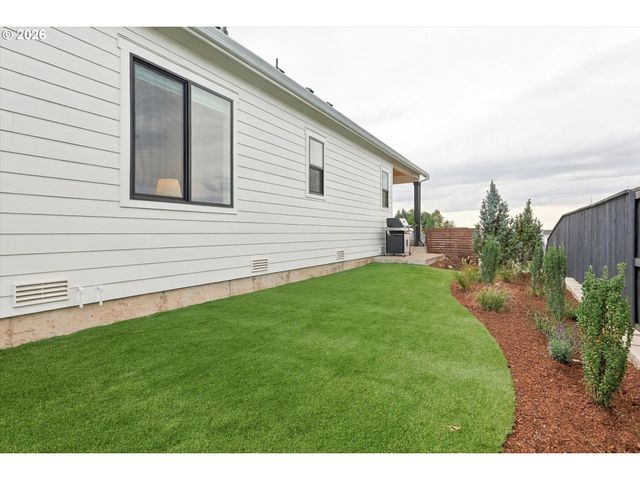 309 W FIR Loop, Washougal, WA 98671
