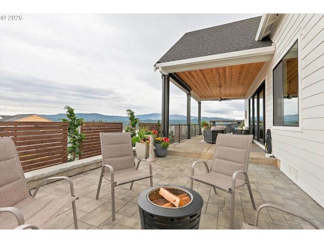 309 W FIR Loop, Washougal, WA 98671